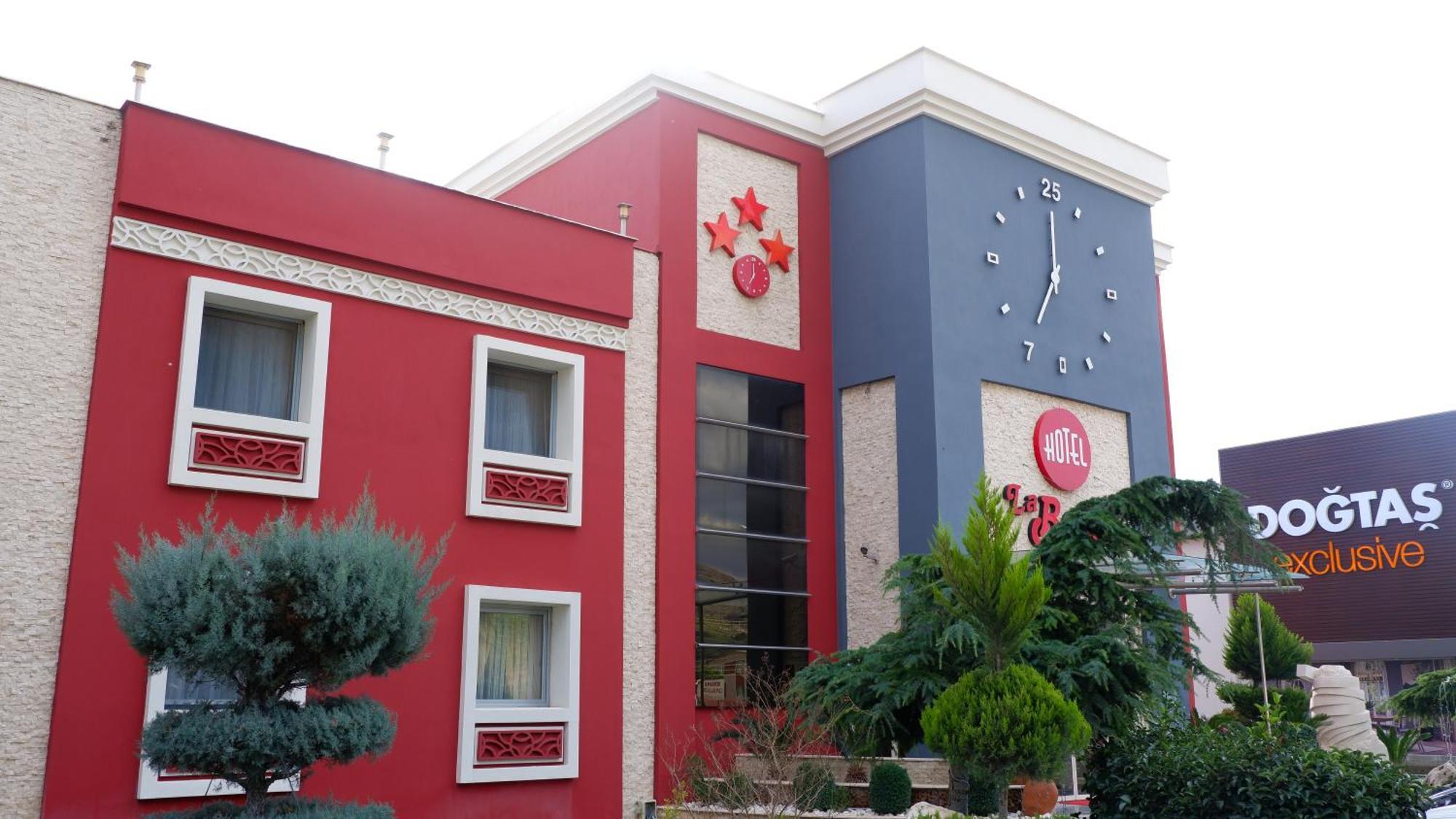 Hotel Labella แบร์กามา ภายนอก รูปภาพ